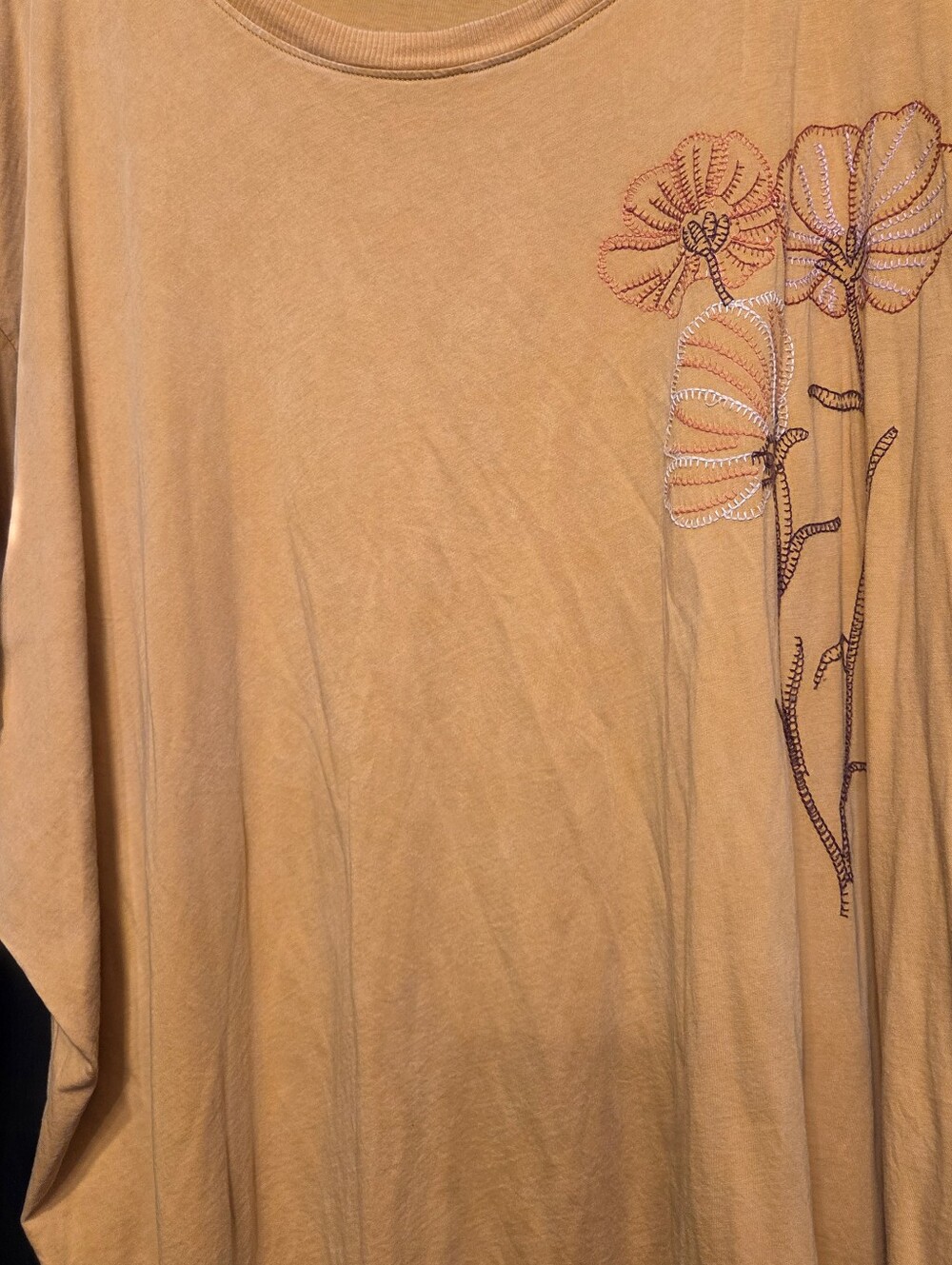 Torrid Floral Embroidered Tee, Size 4